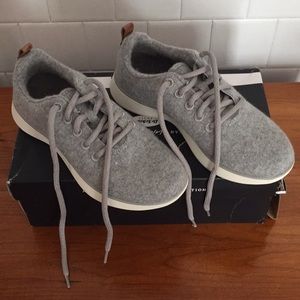 Dr. Sholls free step. Size 7.5 light grey color